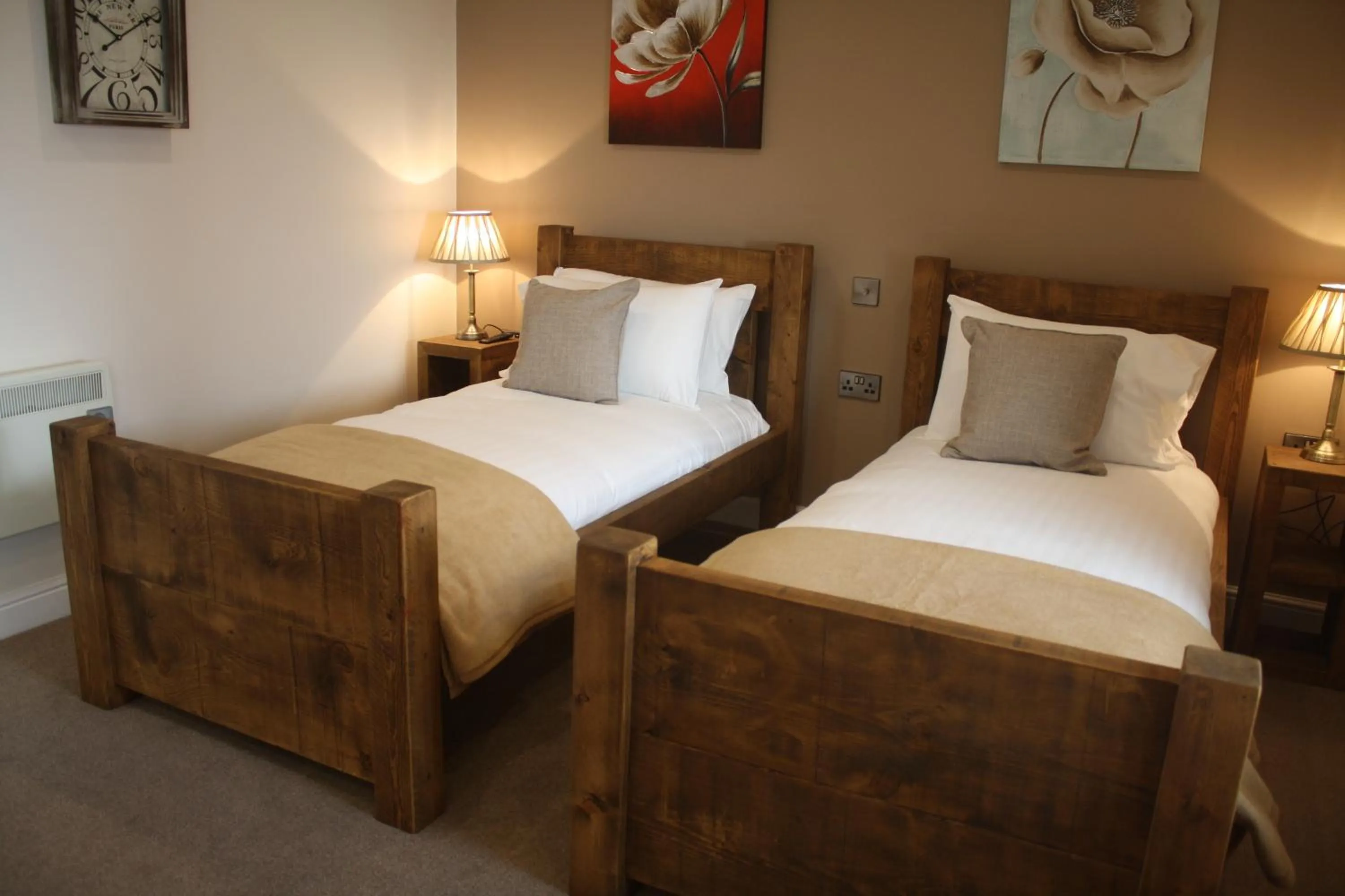 Bed in The Woodman Inn