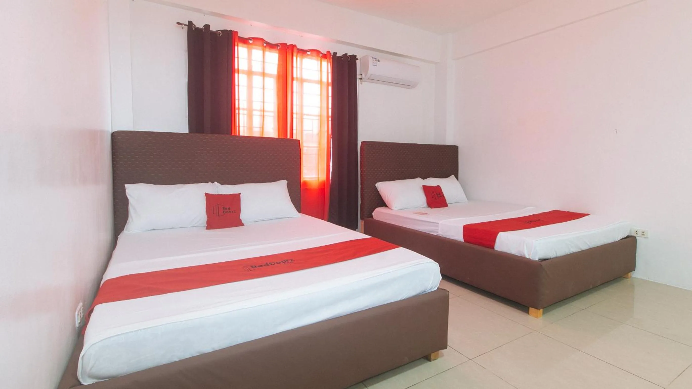Bed in RedDoorz at Najar Residences near NAIA Terminal