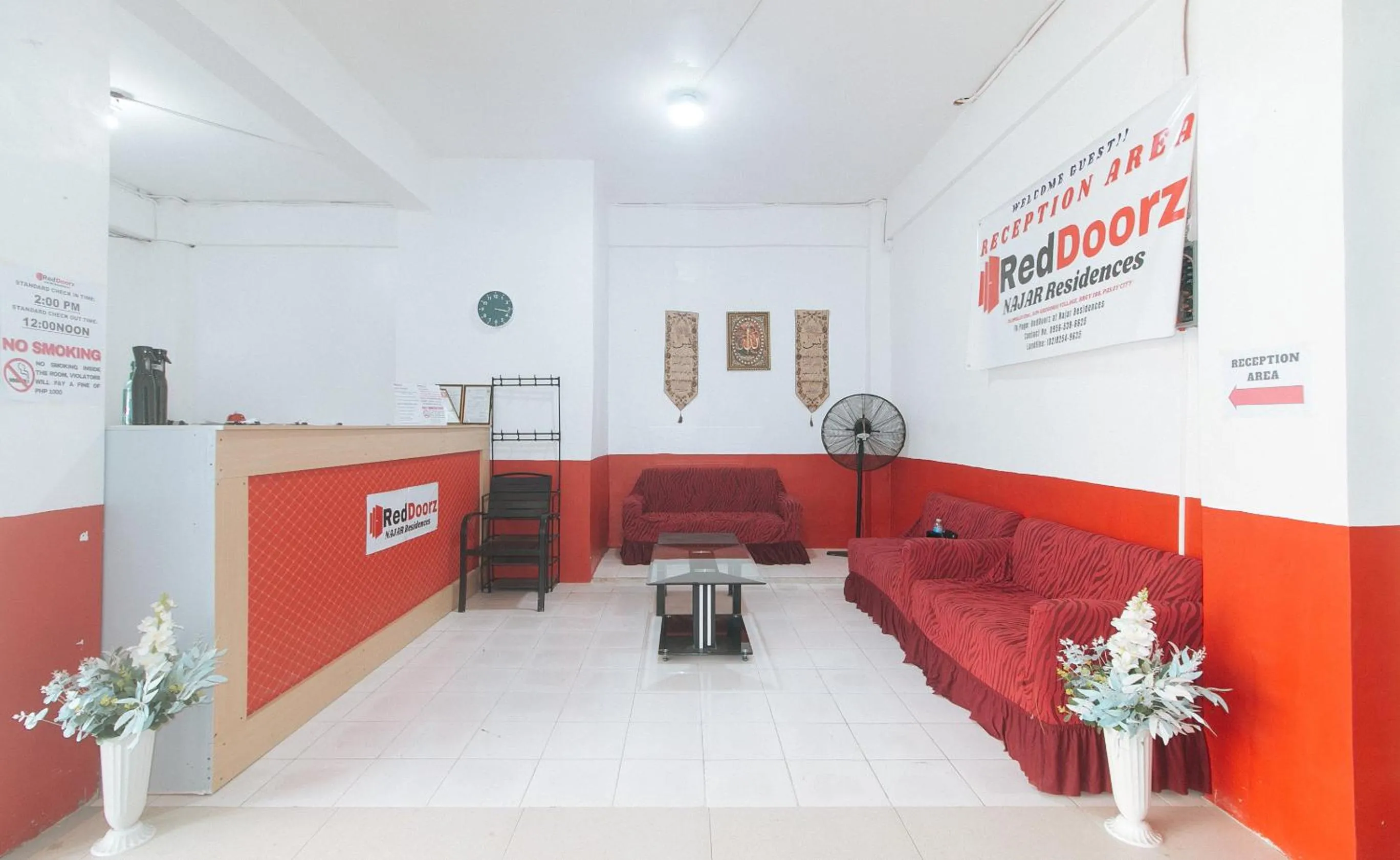 Lobby or reception in RedDoorz at Najar Residences near NAIA Terminal