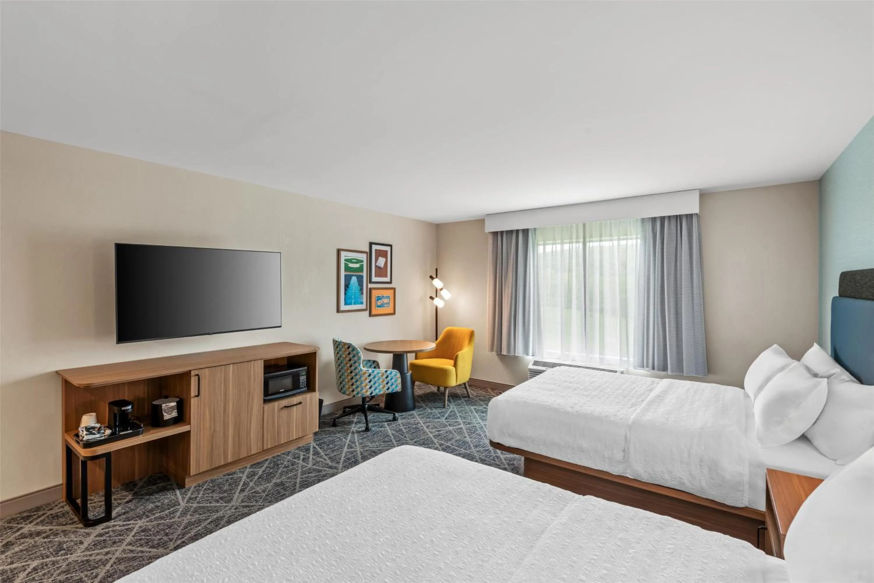 Bed in Hampton Inn Cooperstown