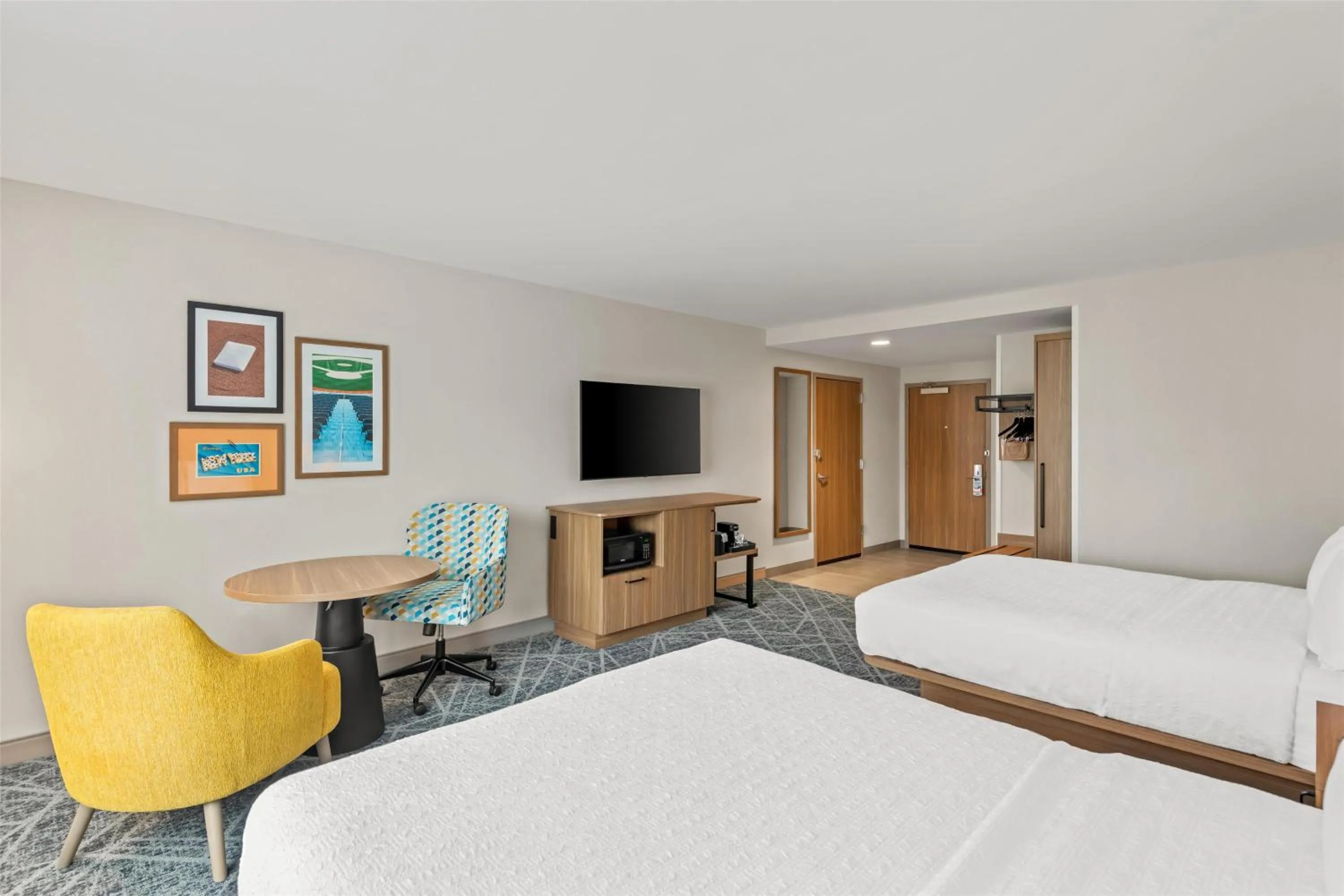 Bed in Hampton Inn Cooperstown