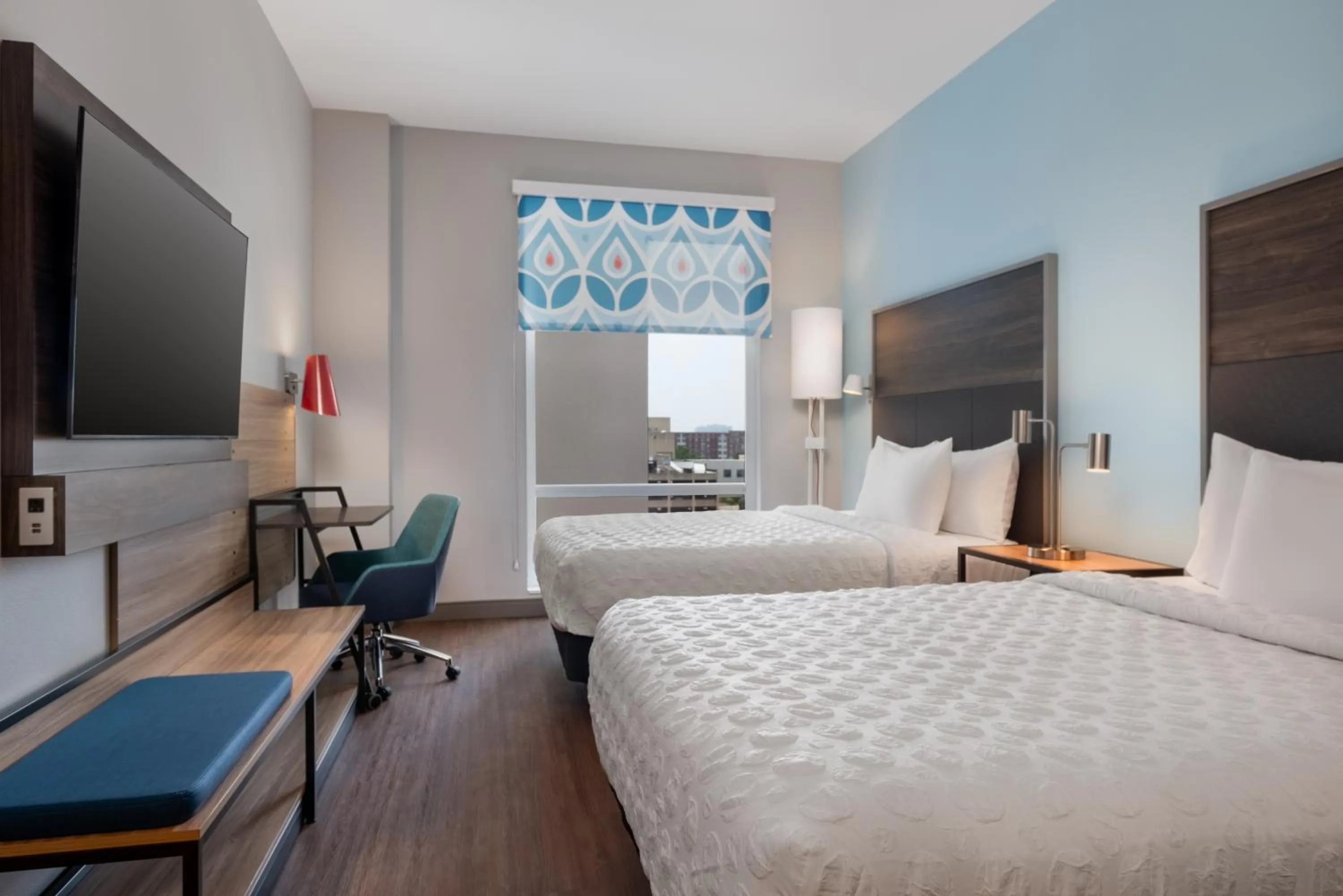 Bedroom, Bed in Tru By Hilton Houston Downtown Convention Center