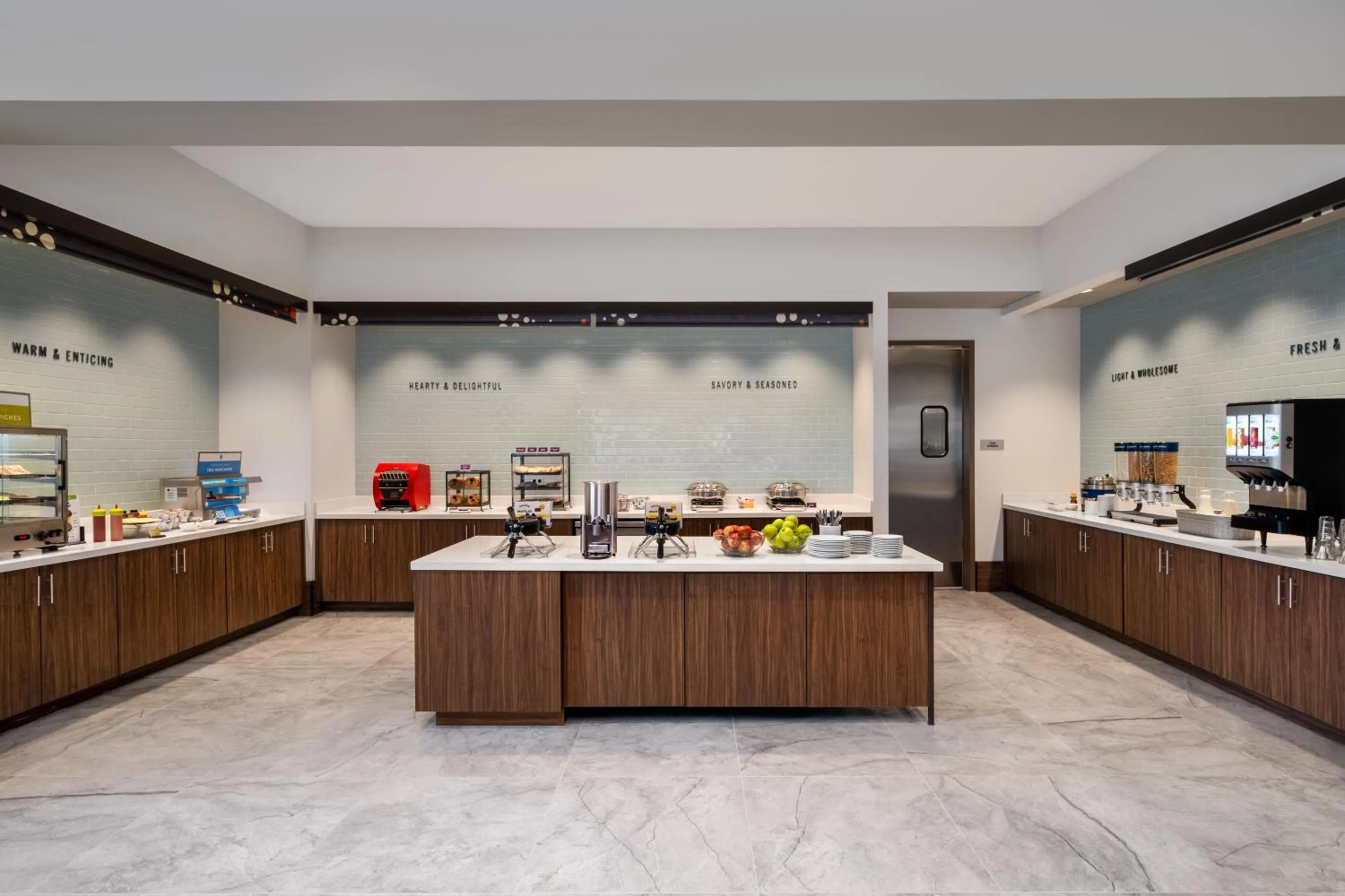 Food and drinks in Tru By Hilton Houston Downtown Convention Center