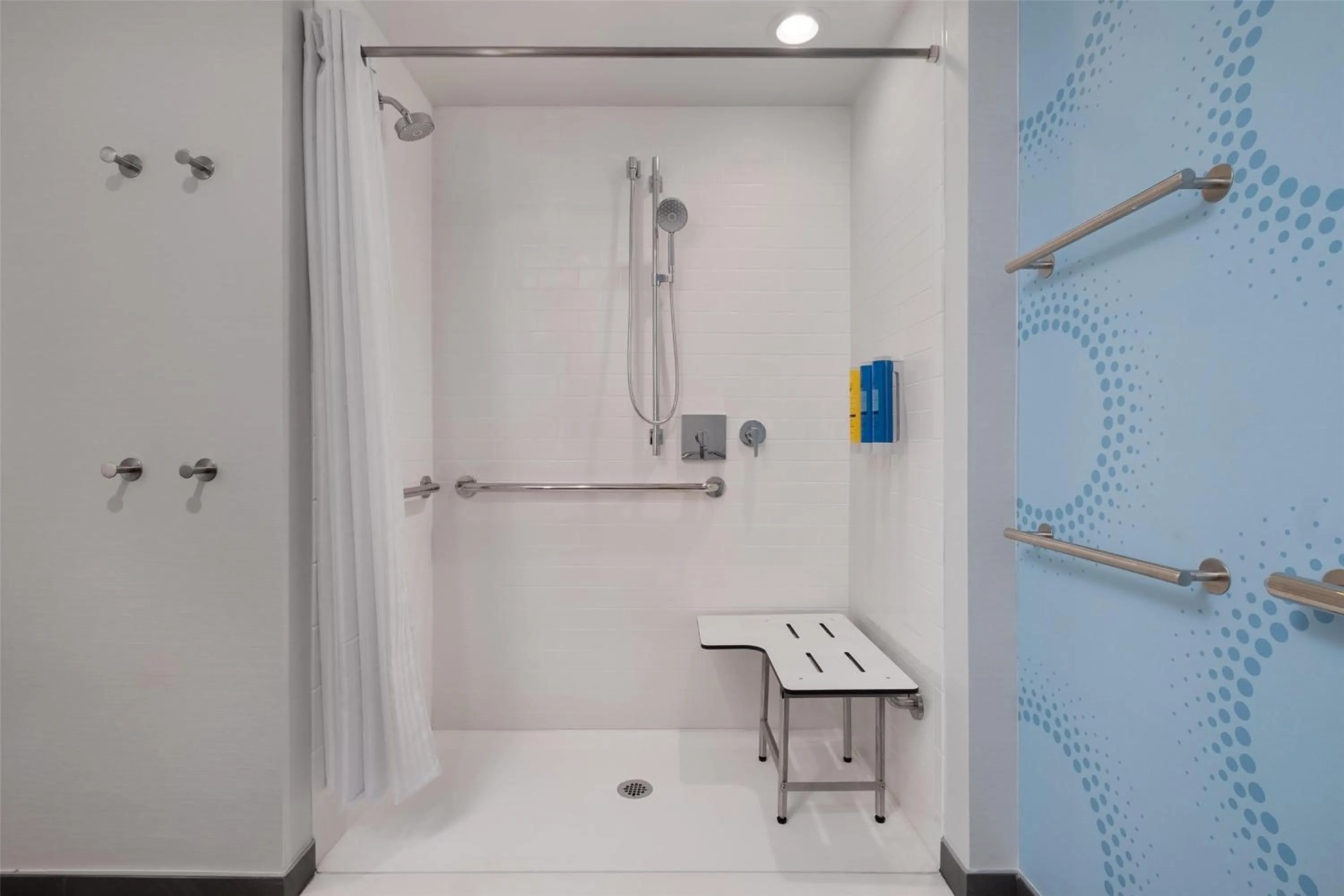 Bathroom in Tru By Hilton Houston Downtown Convention Center