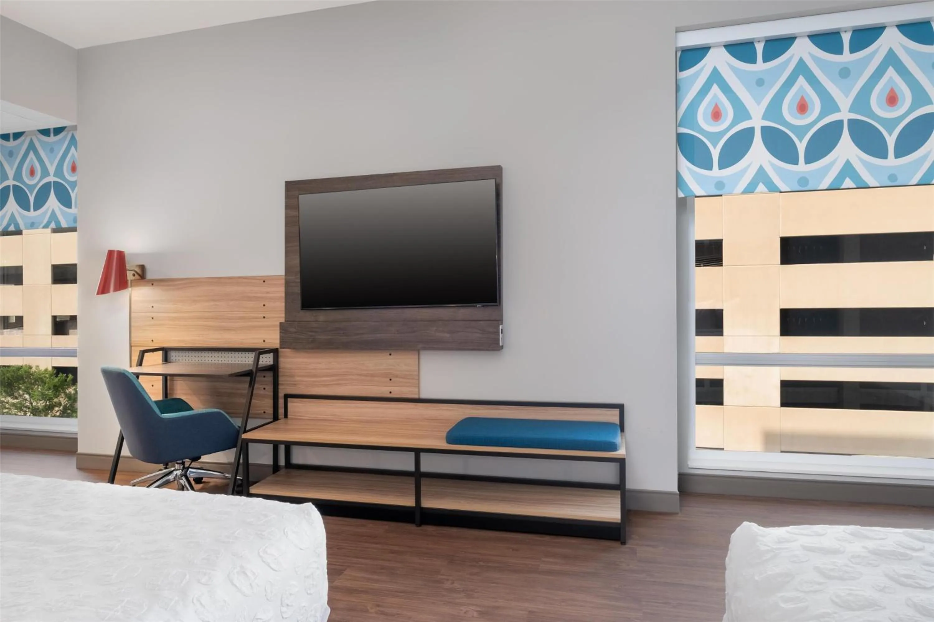 Bed in Tru By Hilton Houston Downtown Convention Center