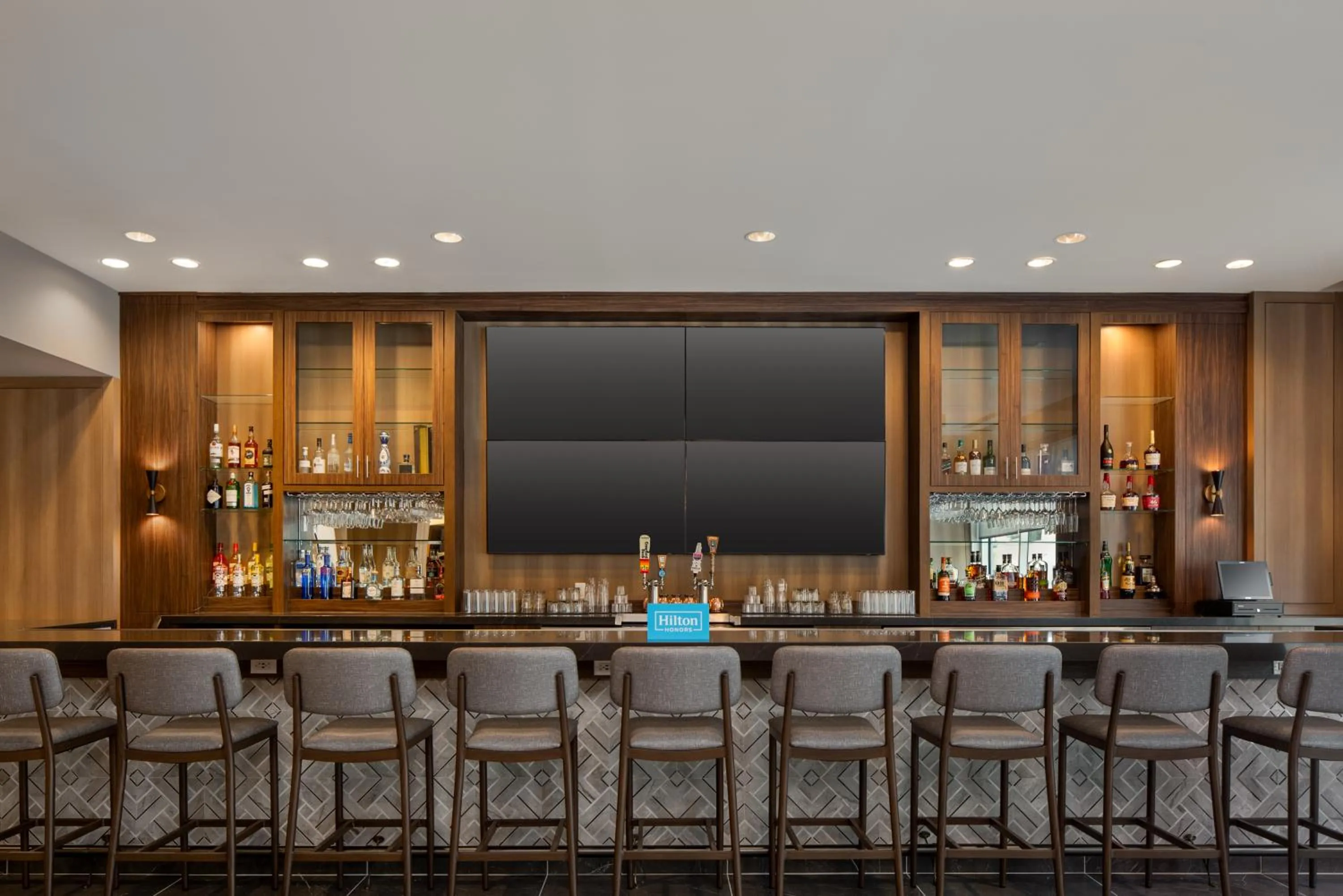 Restaurant/places to eat in Home2 Suites By Hilton Houston Downtown Convention Center