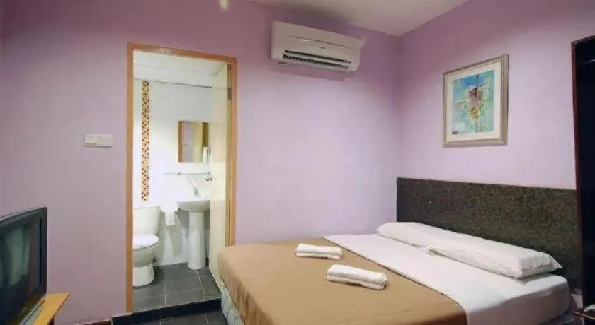 Bed in Aristo Hotel @ Putatan