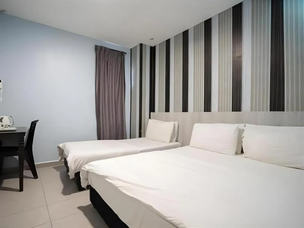 Bed in Cappuccino Hotel @ Mount Austin