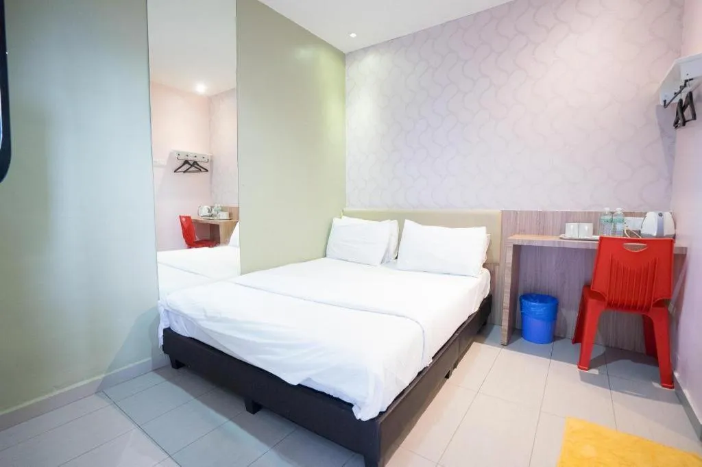 Bed in Cappuccino Hotel @ Mount Austin