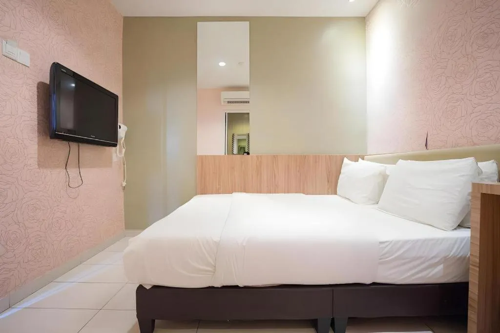 Bed in Cappuccino Hotel @ Mount Austin