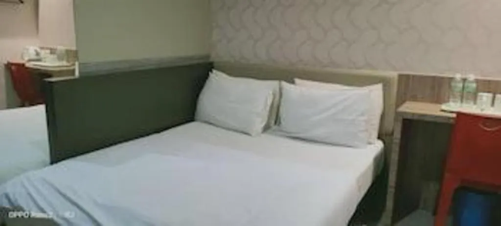 Bed in Cappuccino Hotel @ Mount Austin