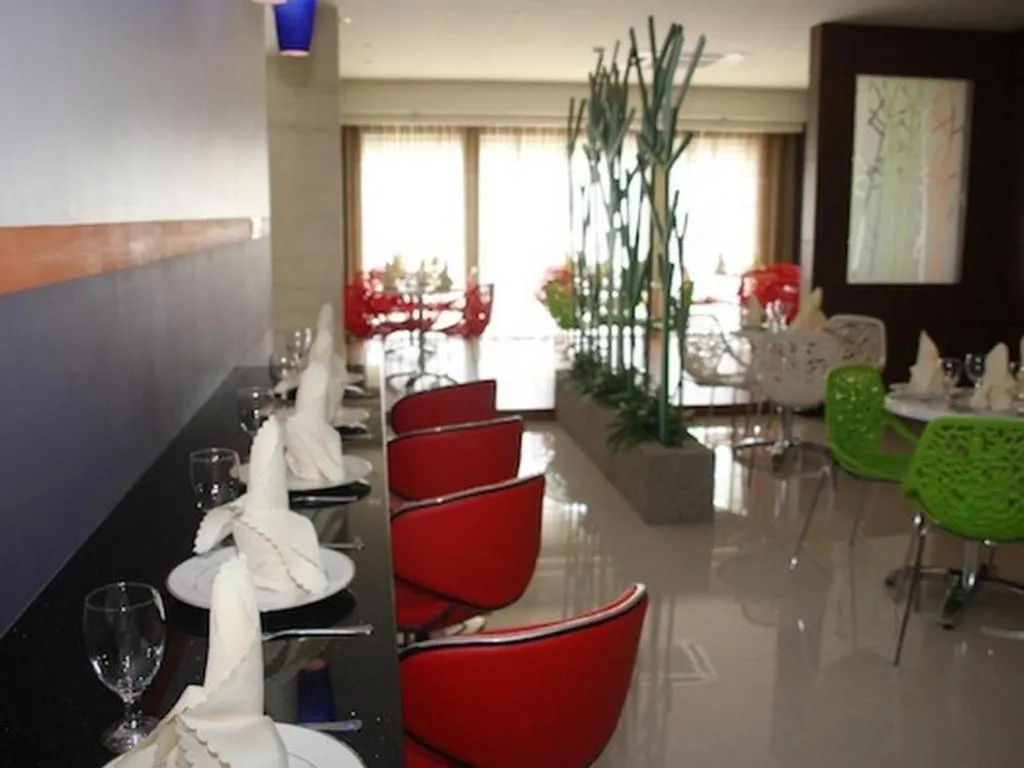 Grand Medallion Hotel