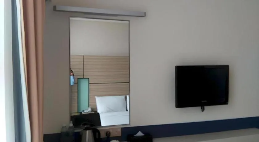 Grand Medallion Hotel