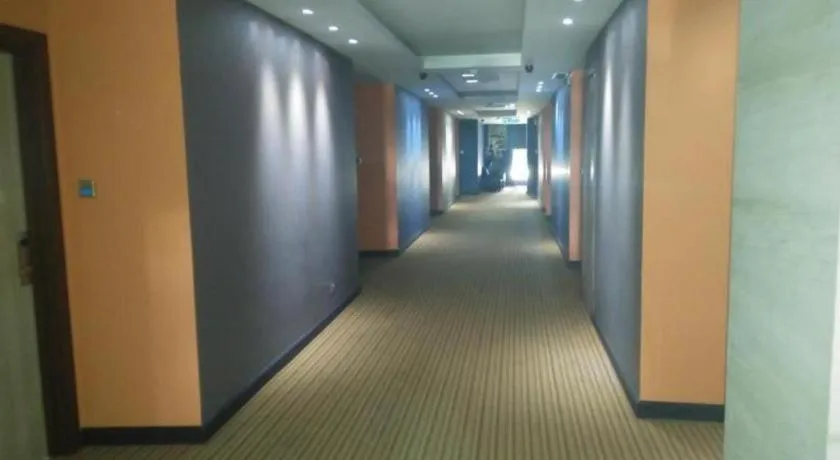 Grand Medallion Hotel