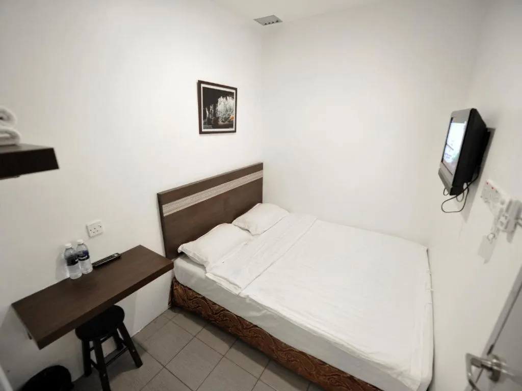 Bed in Place2Stay @ RH Plaza Hotel