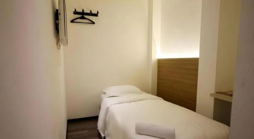 Bed in Place2Stay @ Chinatown