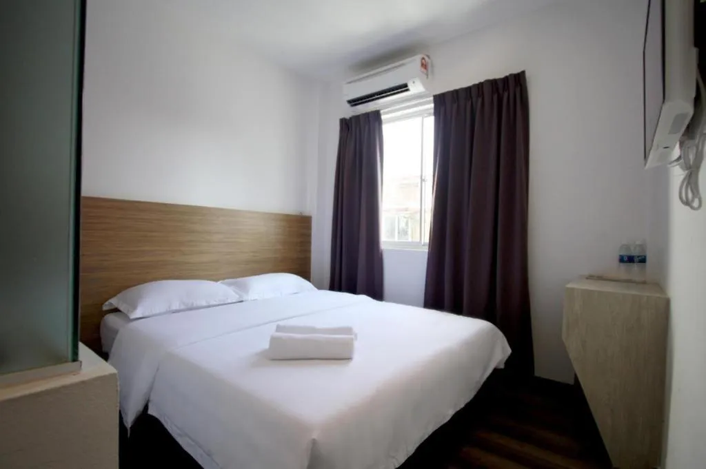 Bed in Place2Stay @ Chinatown