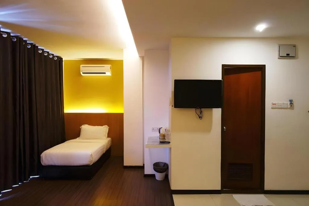 Bed in Place2Stay Business Hotel @ Waterfront