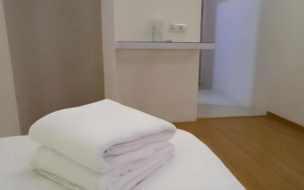 Bed in Place2Stay Business Hotel @ Waterfront