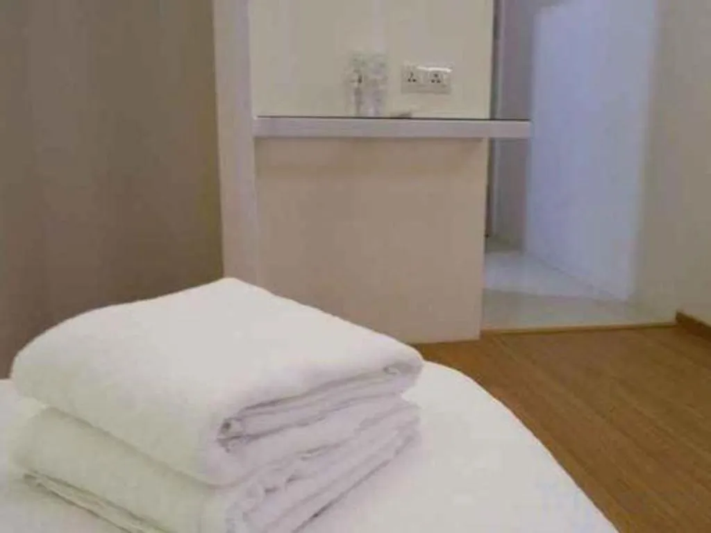 Bed in Place2Stay Business Hotel @ Waterfront