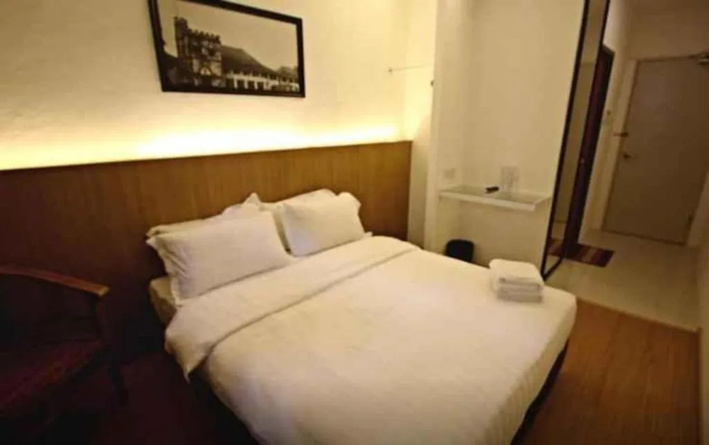 Bed in Place2Stay Business Hotel @ Waterfront