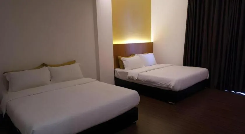 Bed in Place2Stay Business Hotel @ Waterfront