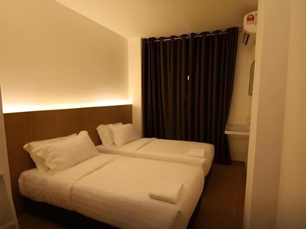 Bed in Place2Stay Business Hotel @ Waterfront