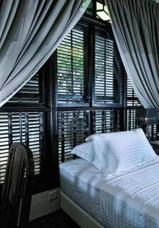 Bed in Courtyard at Heeren Boutique Hotel