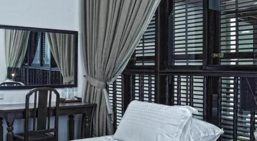 Courtyard at Heeren Boutique Hotel