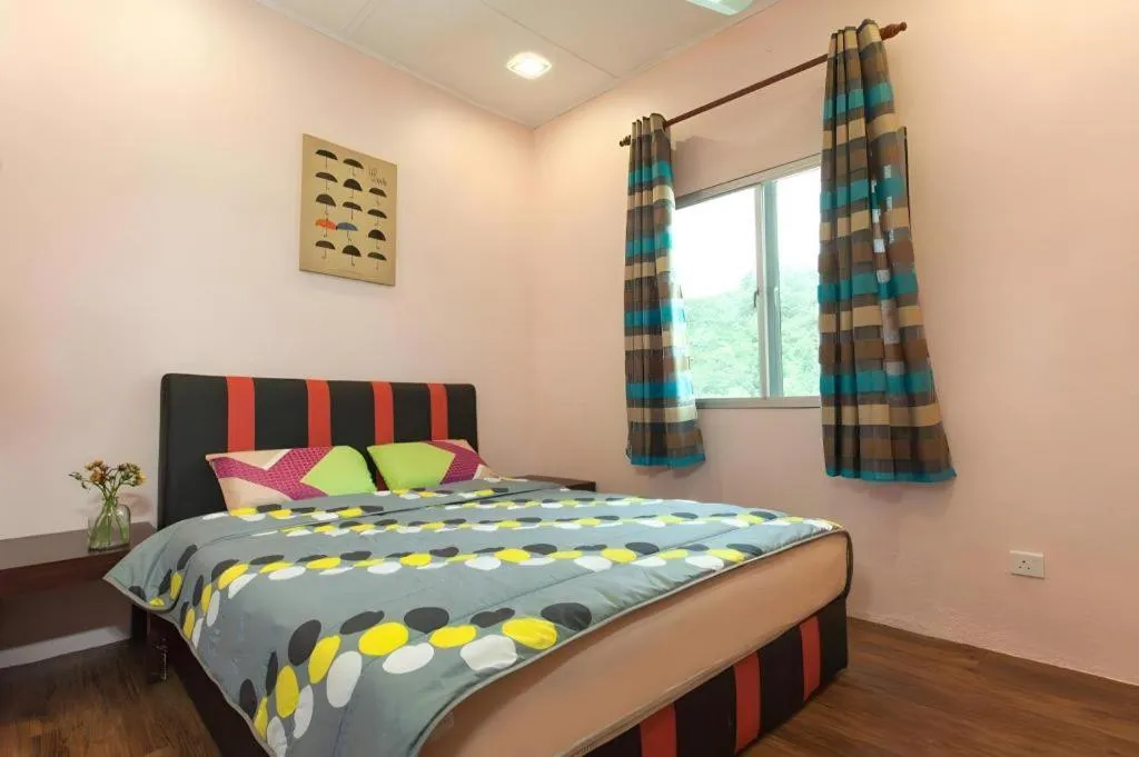 Bed in Happy Village Kundasang