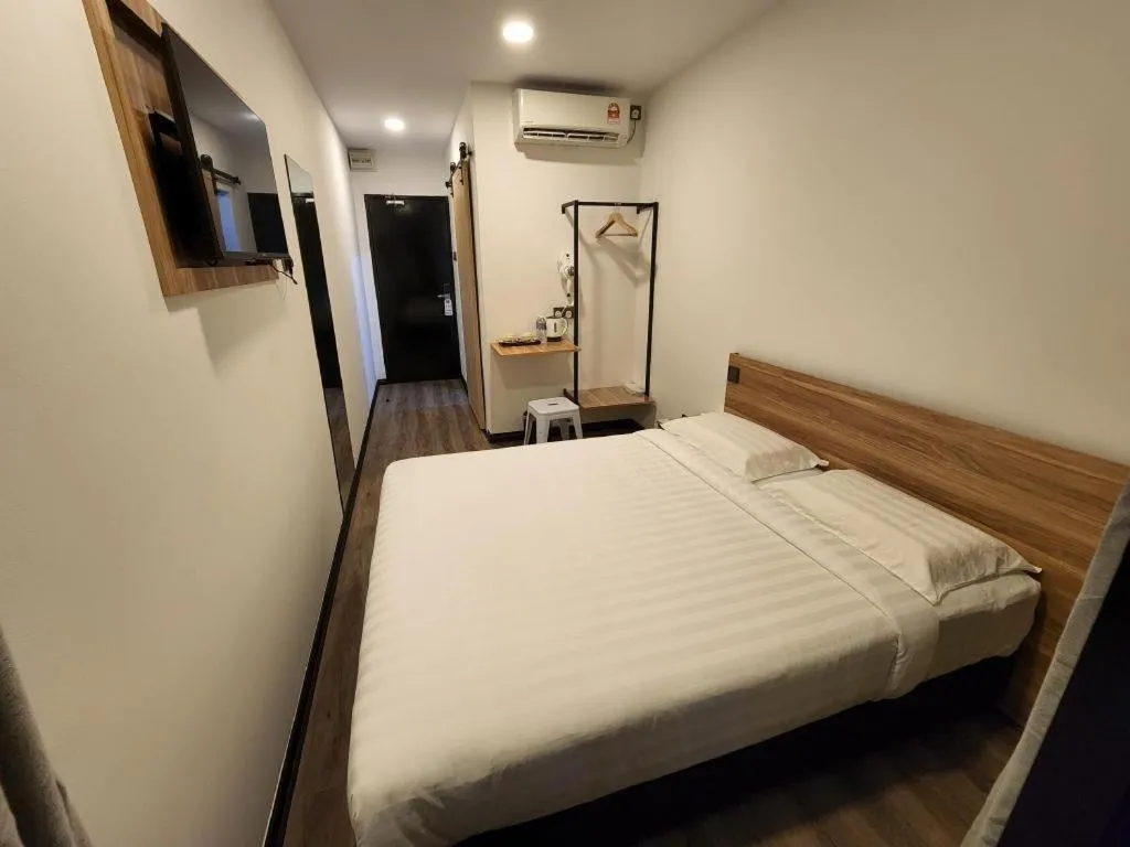 Bed in Semporna Seaview Hotel