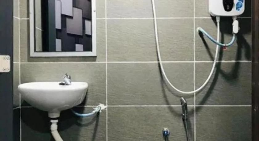 GEORGETOWN @ NEW WAVE HOTEL