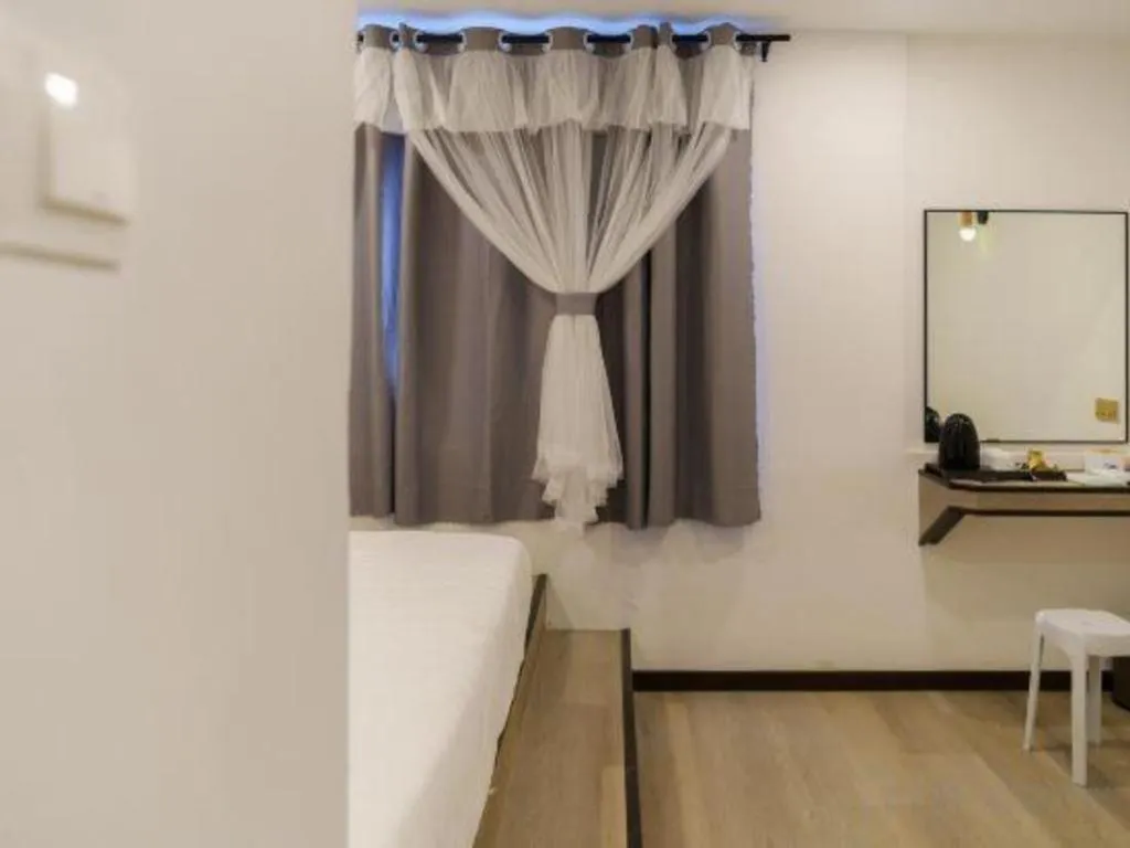 Ru Jia Hai She Hotel