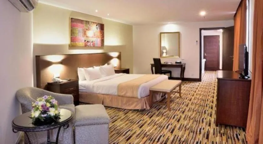 Bed in Hotel Royal Penang