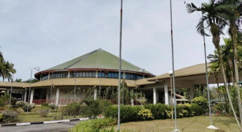 OYO 89972 Borneo Paradise Beach Hotel