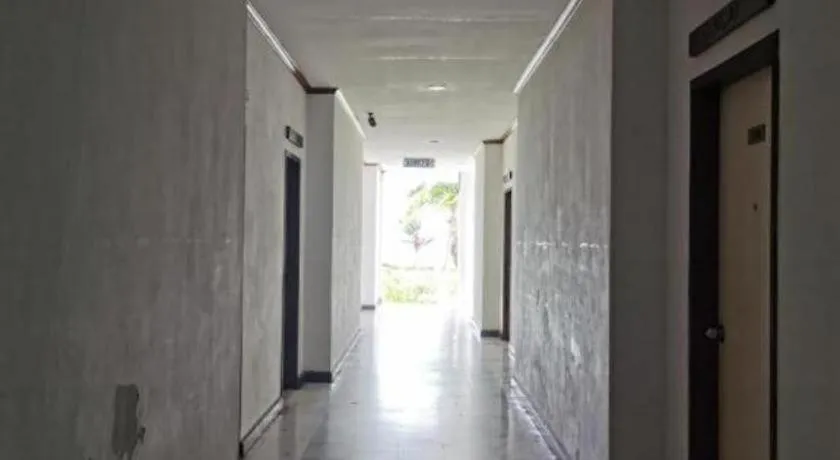 OYO 89972 Borneo Paradise Beach Hotel