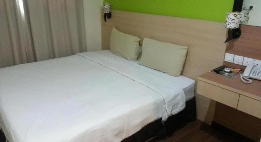 Bed in Maxim Hotel Kota Kinabalu