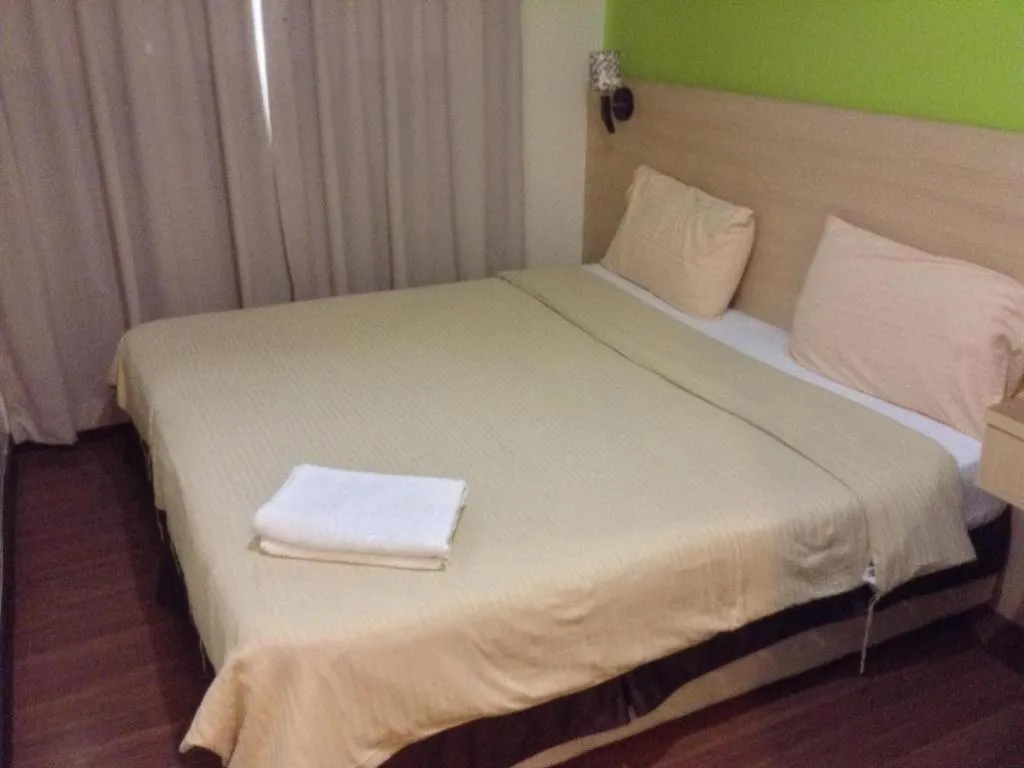 Bed in Maxim Hotel Kota Kinabalu