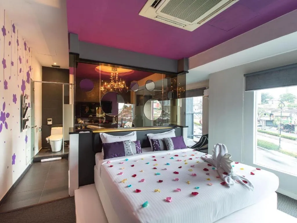 Bed in Bliss Boutique Hotel