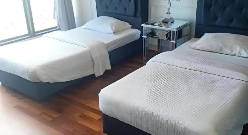 Zoom Inn Boutique Hotel by Ardens - Danga Bay