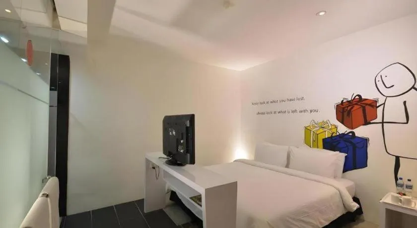 Zoom Inn Boutique Hotel by Ardens - Danga Bay