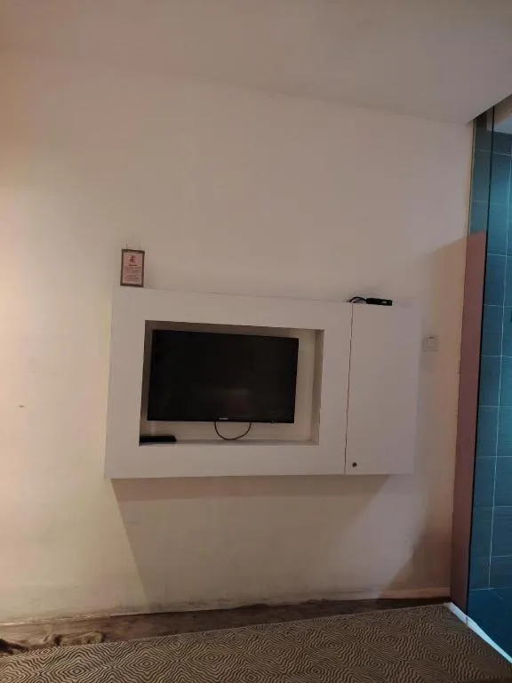 Zoom Inn Boutique Hotel by Ardens - Danga Bay