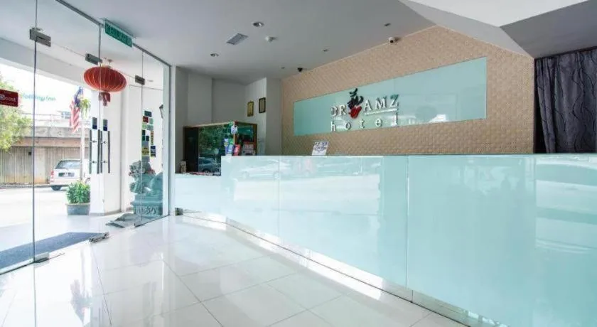 Hotel Zamburger Plaza Mahkota