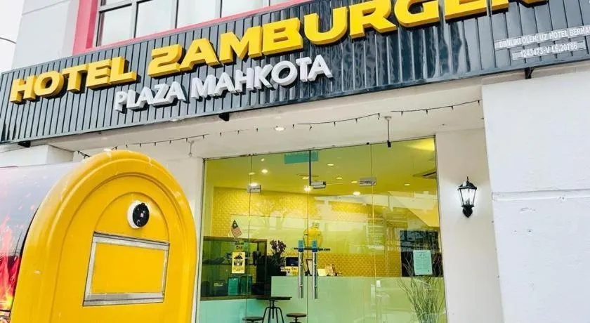 Hotel Zamburger Plaza Mahkota