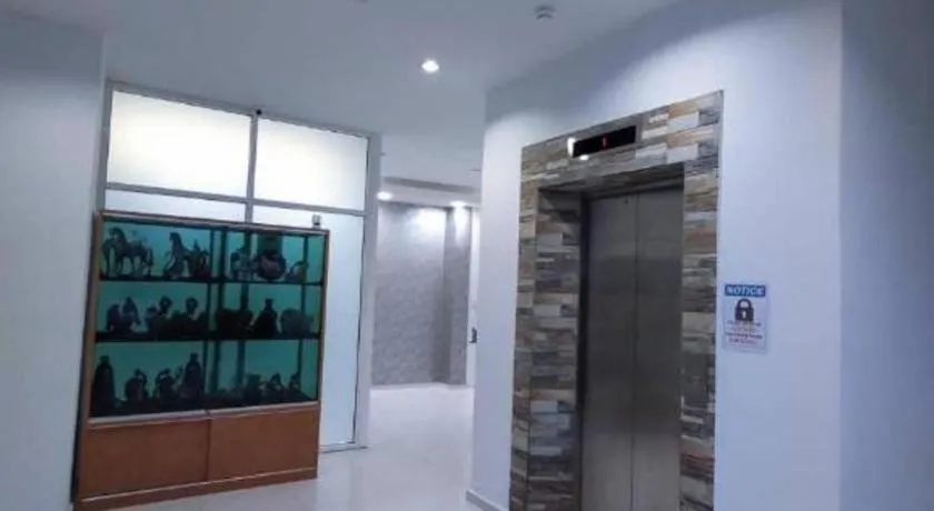 Hotel Zamburger Plaza Mahkota