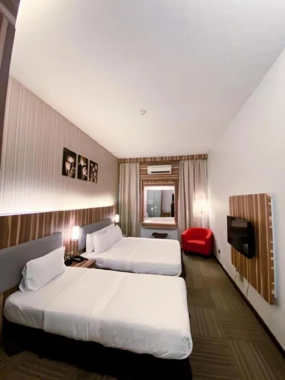 Bed in The Landmark Hotel