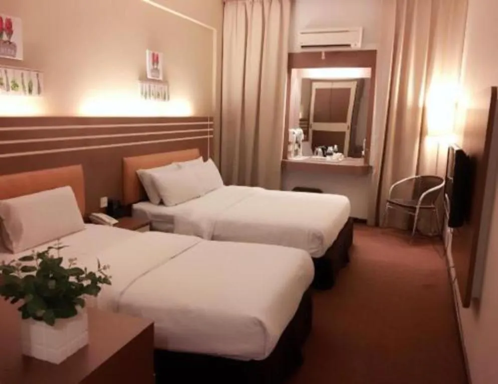 Bed in The Landmark Hotel