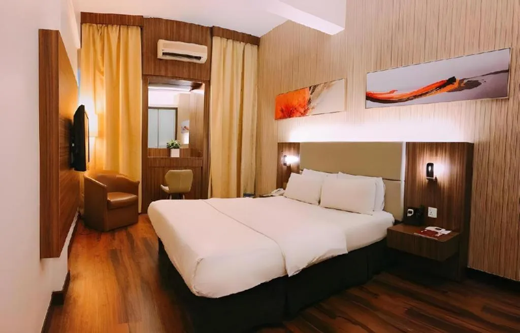 Bed in The Landmark Hotel