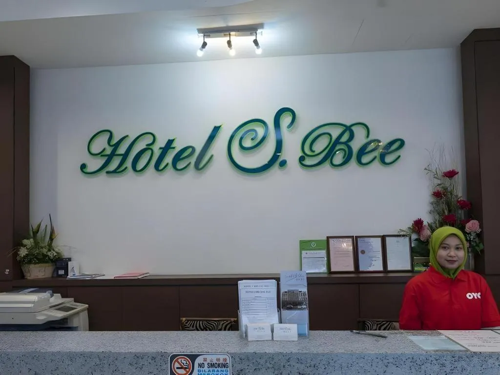 S Bee Hotel