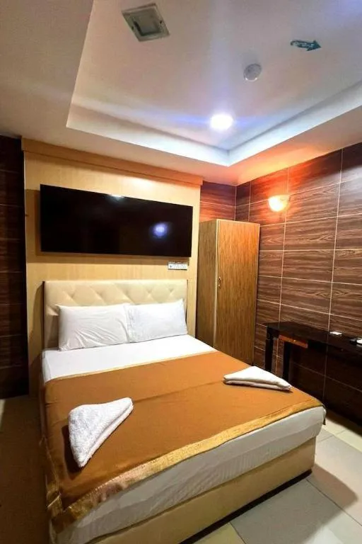 Bed in Batu Caves Business Hotel